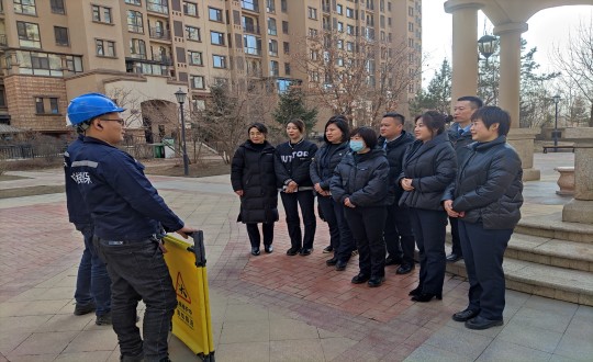 15.新宝GG · 嘉邑小区开展电梯清静知识培训_副本.jpg