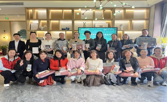 9.“以阅读丈量天下，，，，，，，让心田更有实力”主题念书朗诵交流活动现场留念_副本.jpg