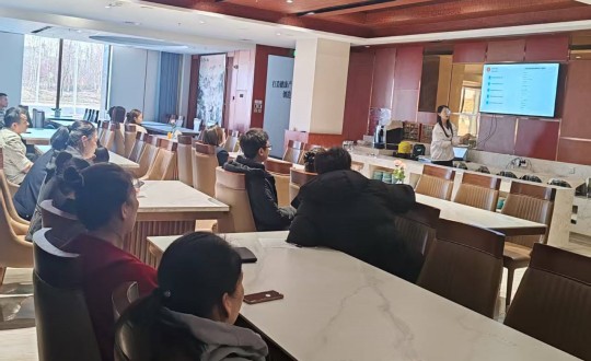 3.长白山新宝GG旅馆组织开展旅馆制度及人力资源相关培训_副本.jpg